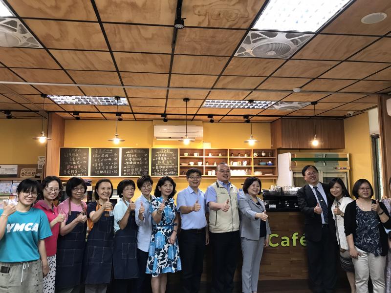臺南『Y café照顧咖啡館』績效卓著　勞動部長讚譽有加